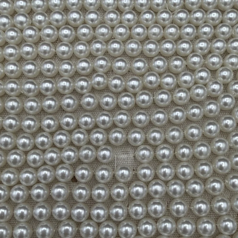 Elegant Pearl-Embellished Cream Handbag - Picture 10 of 11